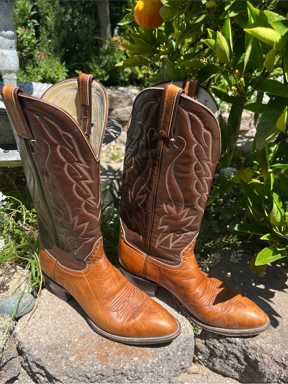 Vintage! Hondo men’s Tan & Dark Brown Western Cowboy Boots full grain leather - Picture 3 of 14